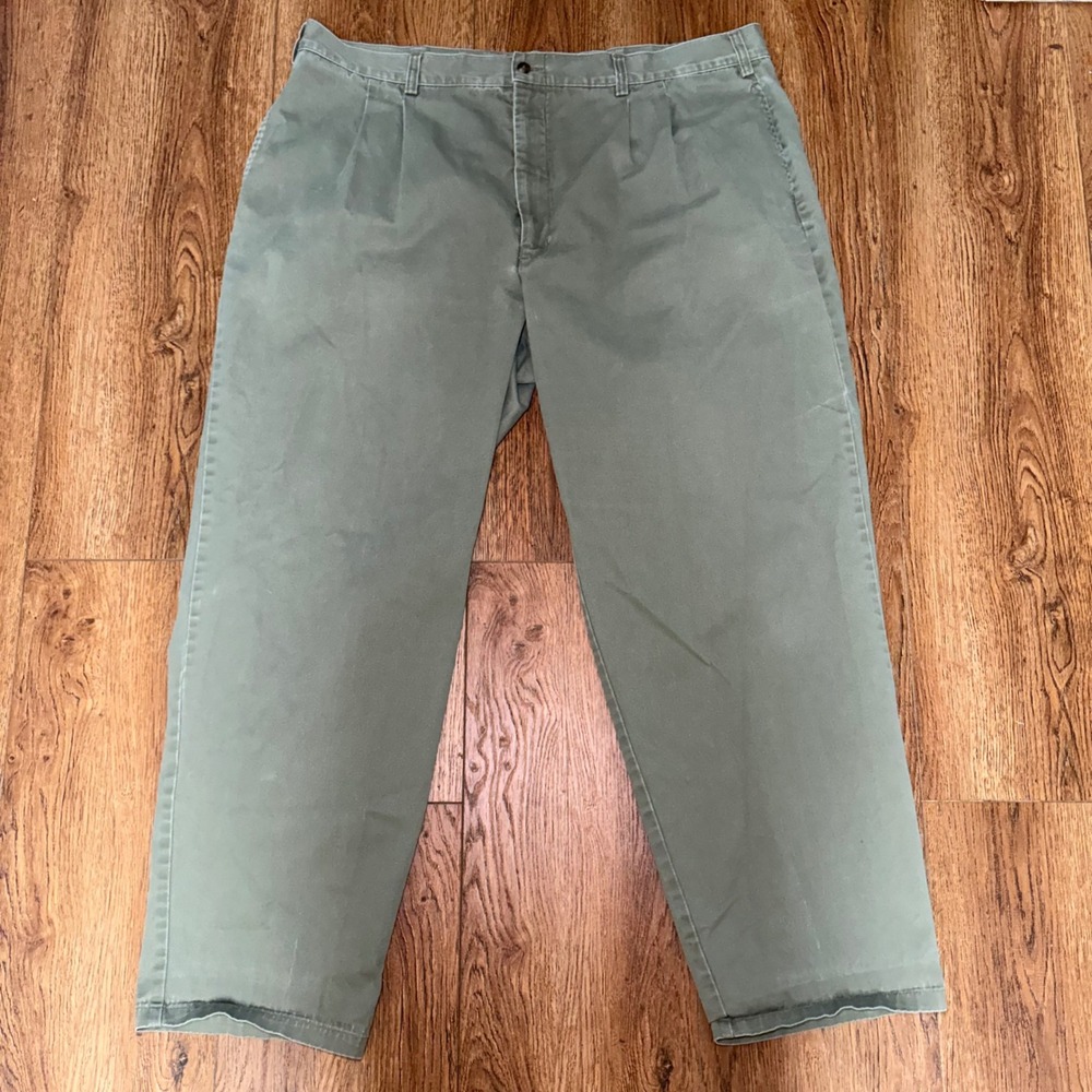 Cabelas Outdoor Mens 44x30 Pleated Chinos Olive Green Cotton Twill Pants Hiking